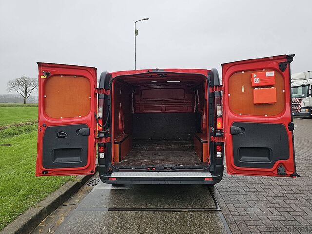 Camioneta familiar de techo alto OPEL VIVARO 1.6 L1H1 Navi Euro6 Ac!