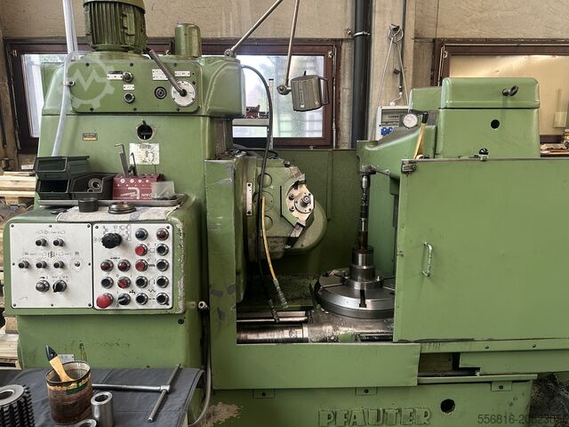 Machine à tailler les engrenages par fraise-mère Pfauter P400