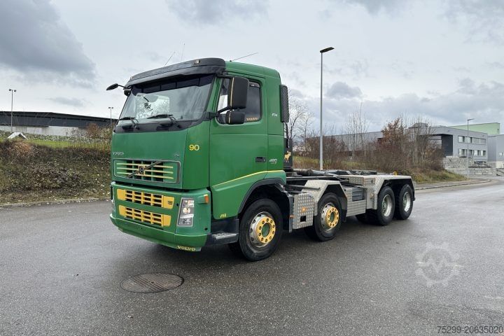 Autocamion cu cârlig pentru containere Volvo FH-480 8x4R Moser / Swiss-Vehicle
