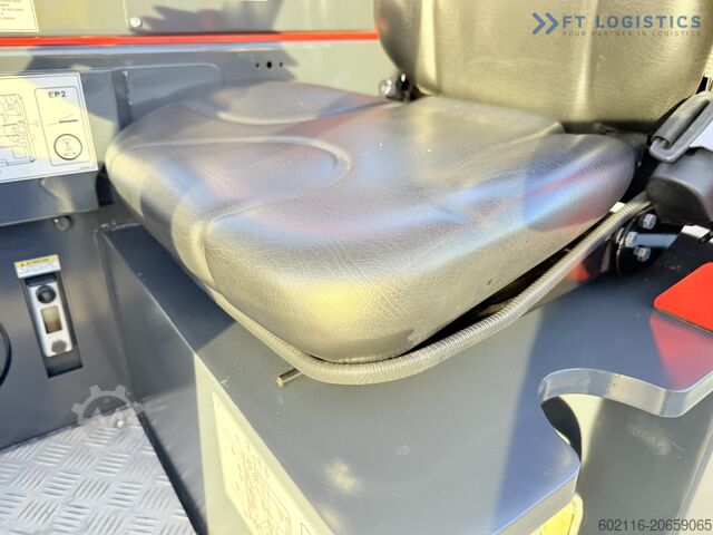 Xe nâng bốn chiều Combilift C3000CB GAS TRIPLEX 4900 FREE-LIFT