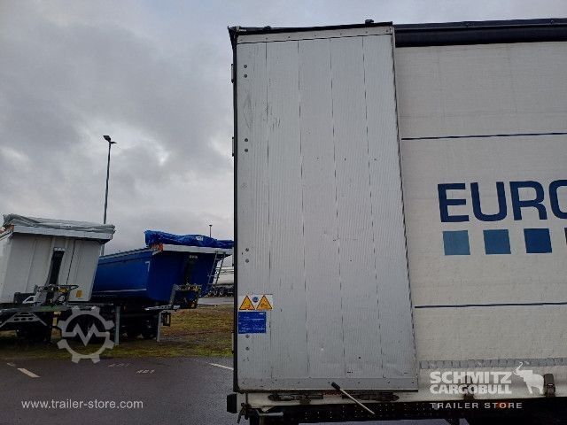 Naczepa otwarta z plandeką Schmitz Cargobull Curtainsider Standard Getränke