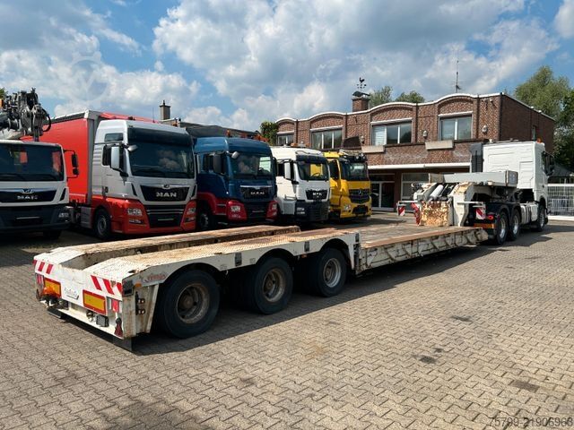 Low loader semitrailer NOOTEBOOM Tiefbett Tieflader mit 3 Lenkbaren 12t Achsen
