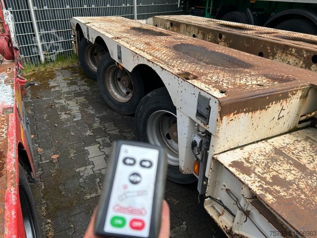 Low loader semitrailer NOOTEBOOM Tiefbett Tieflader mit 3 Lenkbaren 12t Achsen