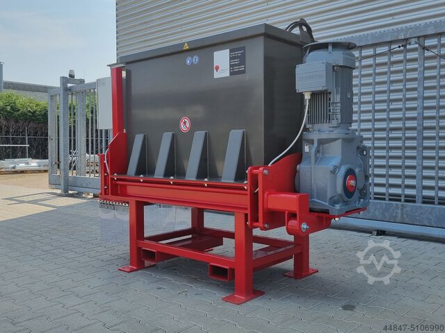 Puidu eelpurusti kaubaaluste purusti LUMAGO  D.S.C. Dutch Shredder Company PYTHON 1300