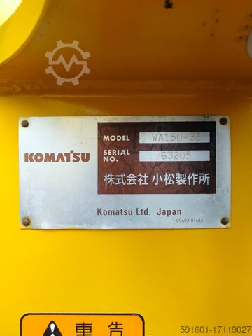 รถตักล้อยางโคมัตสุ Komatsu WA150-3