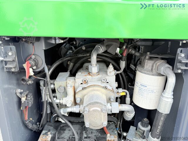 Carretilla retráctil de 4 vías Combilift C5000XL / DIESEL / WIDE FORK POSITIONER