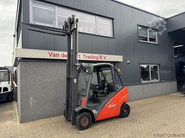 Linde H20D Duplo 315 Freelift / Deslocamento lateral / 4ª função VW Diesel 2004 LINDE H20D Duplo 315 Freelift / Sideshift / 4e Functie VW Diesel 2004
