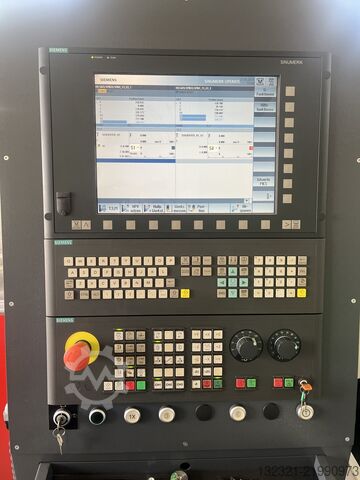 CNC strugarsko-glodački centar EMCO HYPERTURN 45