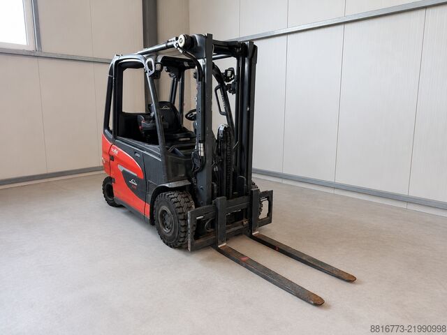 Forklift Linde E25-01