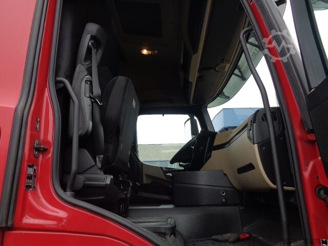 Standard traktor Mercedes-Benz Actros 1843
