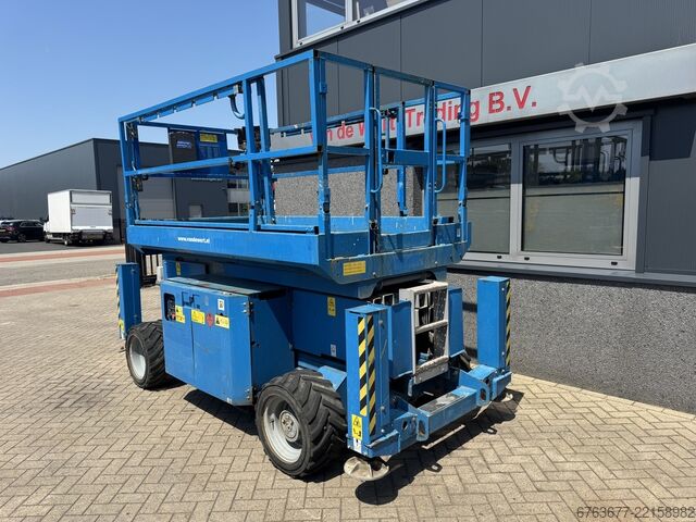  GENIE GS 2669 RT  Hoogwerker / Arbeitsbuhne / Sciccor 10M werkhoogte 4x4 kubota Diesel 2014