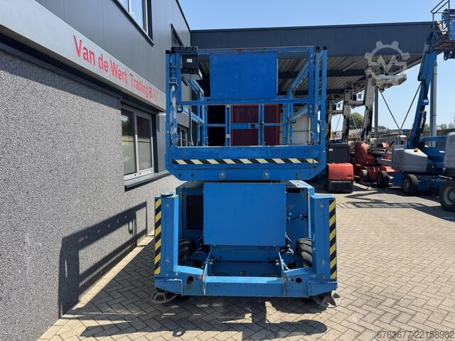  GENIE GS 2669 RT  Hoogwerker / Arbeitsbuhne / Sciccor 10M werkhoogte 4x4 kubota Diesel 2014