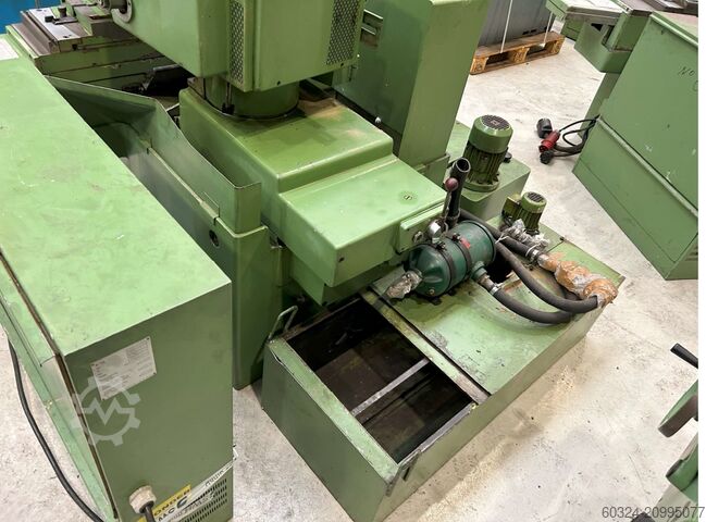 सिलिंड्रिकल ग्राइंडिंग मशीन KELLENBERGER 600 U Nr. 33