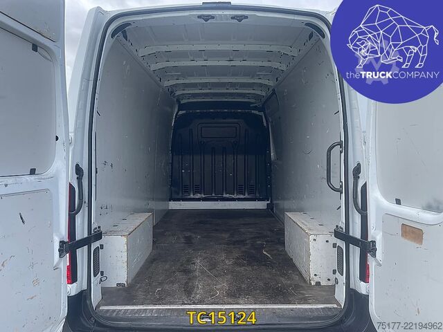 רכב מסחרי סגור Renault Master 150.35