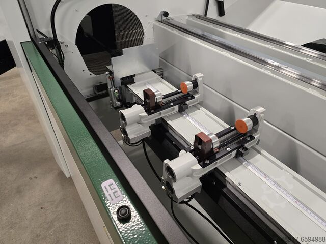 3+1 CNC machining center FOM INDUSTRIE FMC 120