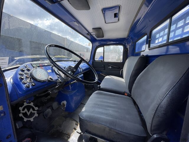 Vrachtwagen met aangepaste carrosserie Mercedes-Benz LA 1113 B