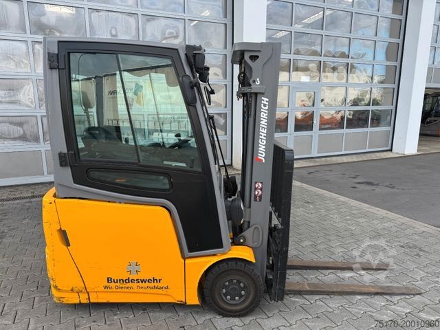 Etukuormaaja trukki JUNGHEINRICH EFG 215 / Triplex: 4.25m! / SS / nur 716h!