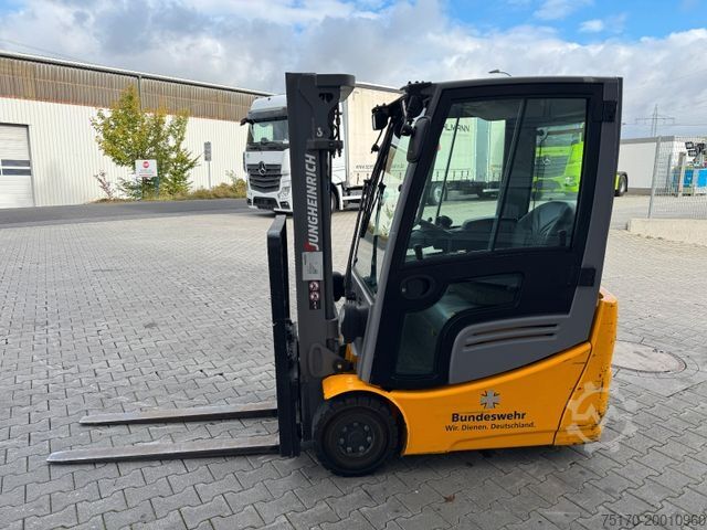 Etukuormaaja trukki JUNGHEINRICH EFG 215 / Triplex: 4.25m! / SS / nur 716h!