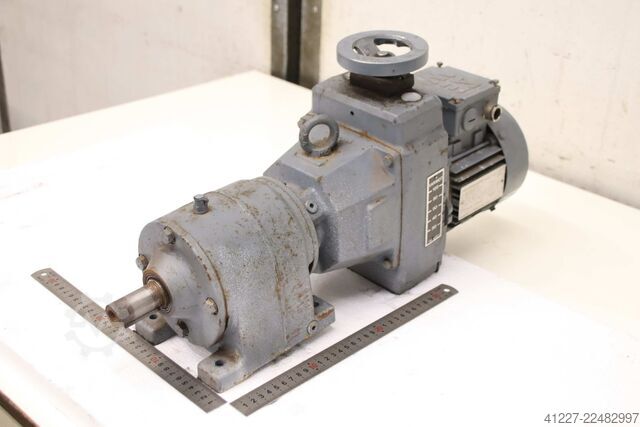 Podesivi prijenosni motor 0,37 kW 8,5-42 o/min SEW-EURODRIVE R40 D16 DT71D4