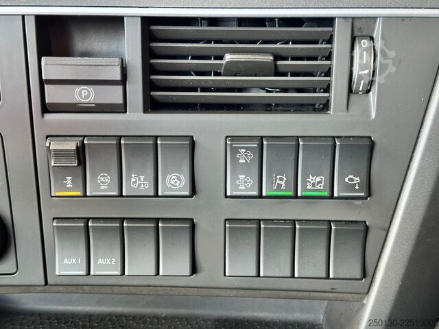 Cap tractor standard VOLVO FH 500 4x2 BL Kompressor Retarder