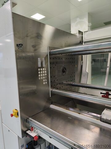 Injection molding machine ENGEL e-motion 310/160T