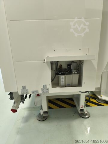 Injection molding machine ENGEL e-motion 310/160T