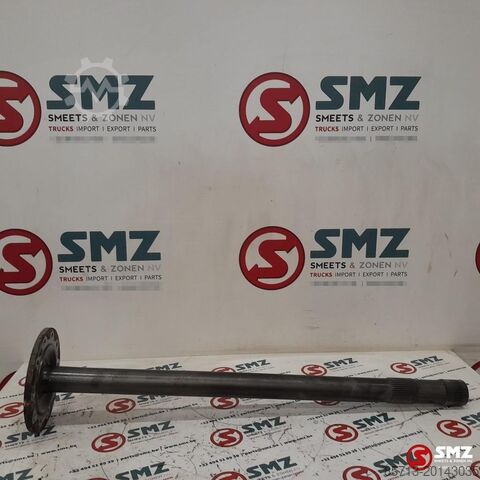 Del av chassi Mercedes Occ steekas met sper Mercedes