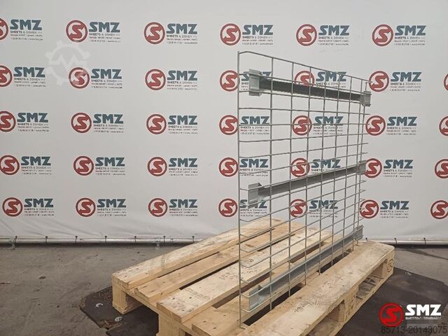 Menge d'occasion avec 50 étagères pour rayonnages de stockage, largeur 102,5 cm Diversen Occ lot van 50 leggers voor magazijnrekken 102,5cm
