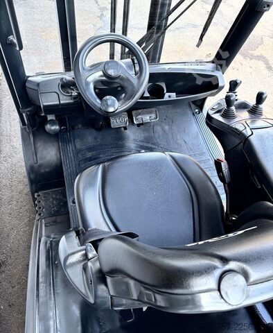 Forklif Linde H20T-02/600