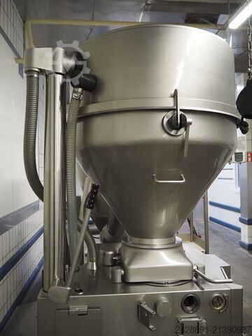 เครื่องบรรจุสูญญากาศสูงพร้อมกรวย Handtmann HVF 658