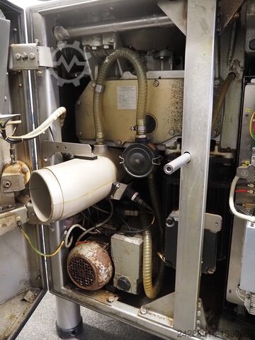 เครื่องบรรจุสูญญากาศสูงพร้อมกรวย Handtmann HVF 658