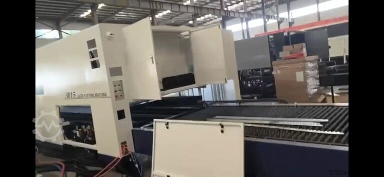 Laser para corte de chapa e tubo metálico Leapion LF-3015STP