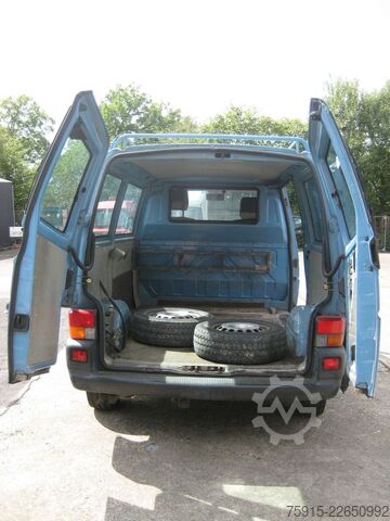 Minibús VW T4 2,5 TDI Flügeltüren Dachträger ex9-Sitzer TÜV