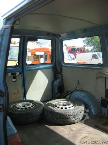 Minibús VW T4 2,5 TDI Flügeltüren Dachträger ex9-Sitzer TÜV