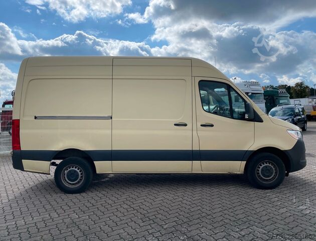 Фургон-рефрижератор MERCEDES-BENZ Sprinter 317 CDI KA L2/ Frischdienst/ MBUX/ AC