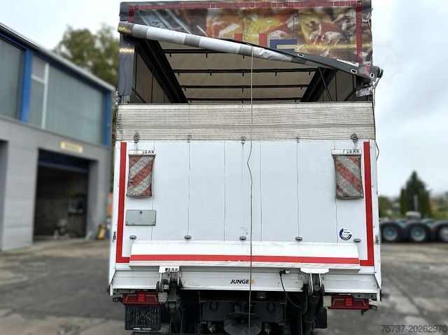 Dodávka s plachtovou bočnicou MERCEDES-BENZ 818 L Atego