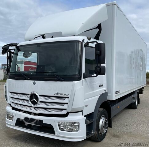 Kastes kravas automašīna Mercedes-Benz Atego 1221 Lamberet Thermo Koffer BÄR