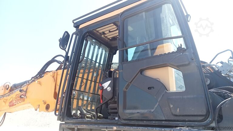 Pelle de démolition Hyundai HX380L with 20m longfront and excavation boom