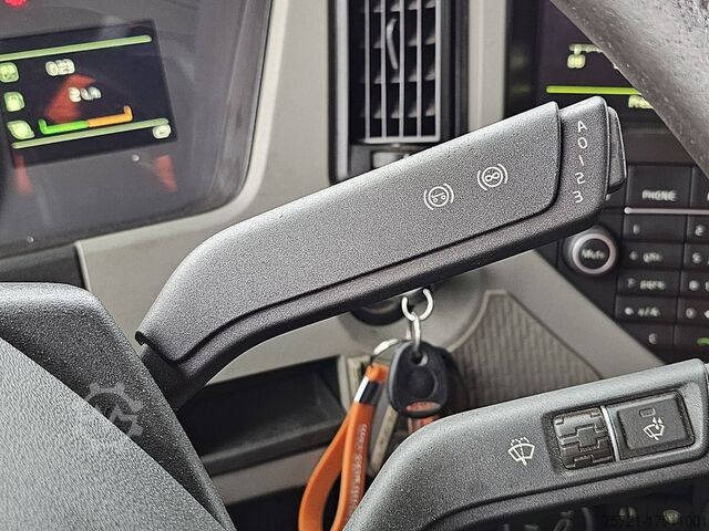 Iekraušanas platforma VOLVO FM 500 8X2 PK33002 6X HYDR.