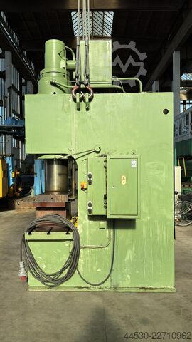Presse hydraulique WMW-ZEULENRODA PYE 250 S 1 M