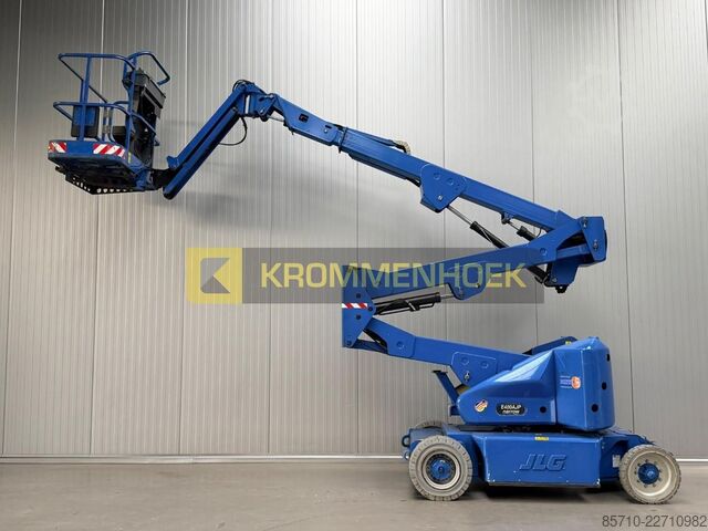 Plataforma de trabajo telescópica articulada JLG E 400 AJP 3D