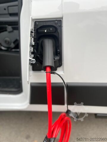 미니버스 FIAT E-Ducato 35 L3H2 110KWH Batterie Allwetter SHZ