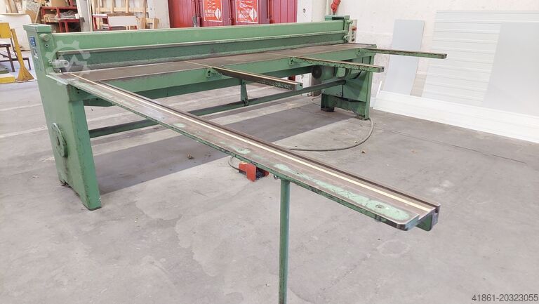 Gunting guillotine bermotor SCHECHTL SMT 300