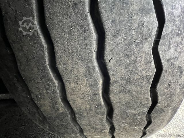 Volume tractor unit MAN TGX 18.440 XLX MEGA Klimaauto Motorbremse 2xTank