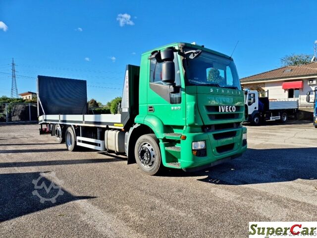 грузовик с платформой и аппарелью Iveco STRALIS 260S33