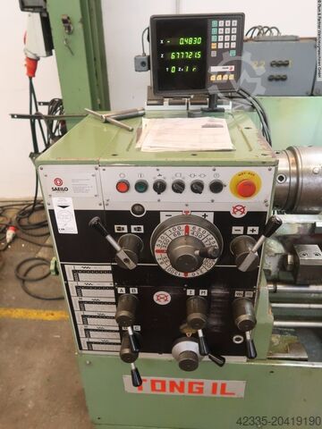 Torno de centro y torno de husillo de avance TONGIL Tipl 4 SP / Digi