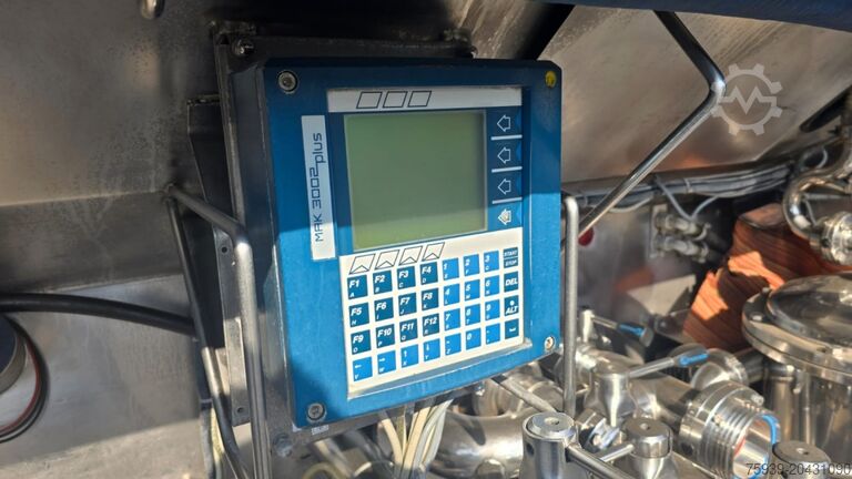 Kamion-cisternë Volvo FM 440 4x2