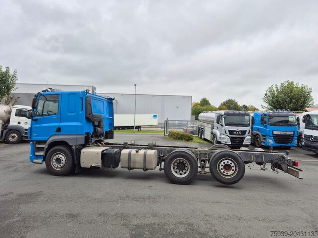 Chassi de caminhão DAF CF 480 6x2