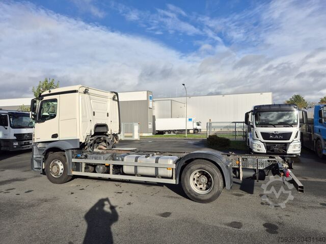 Châssis de camion Mercedes Benz 1846 Actros