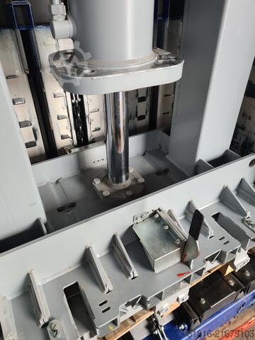 Paper baler Strautmann BalePress 53, year of manufacture. Strautmann BalePress